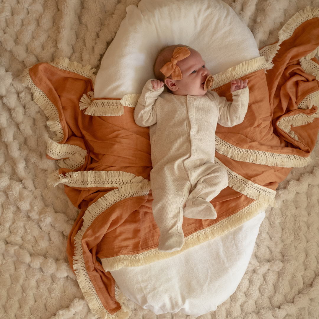 MUSLIN SWADDLE - Rust Tassel