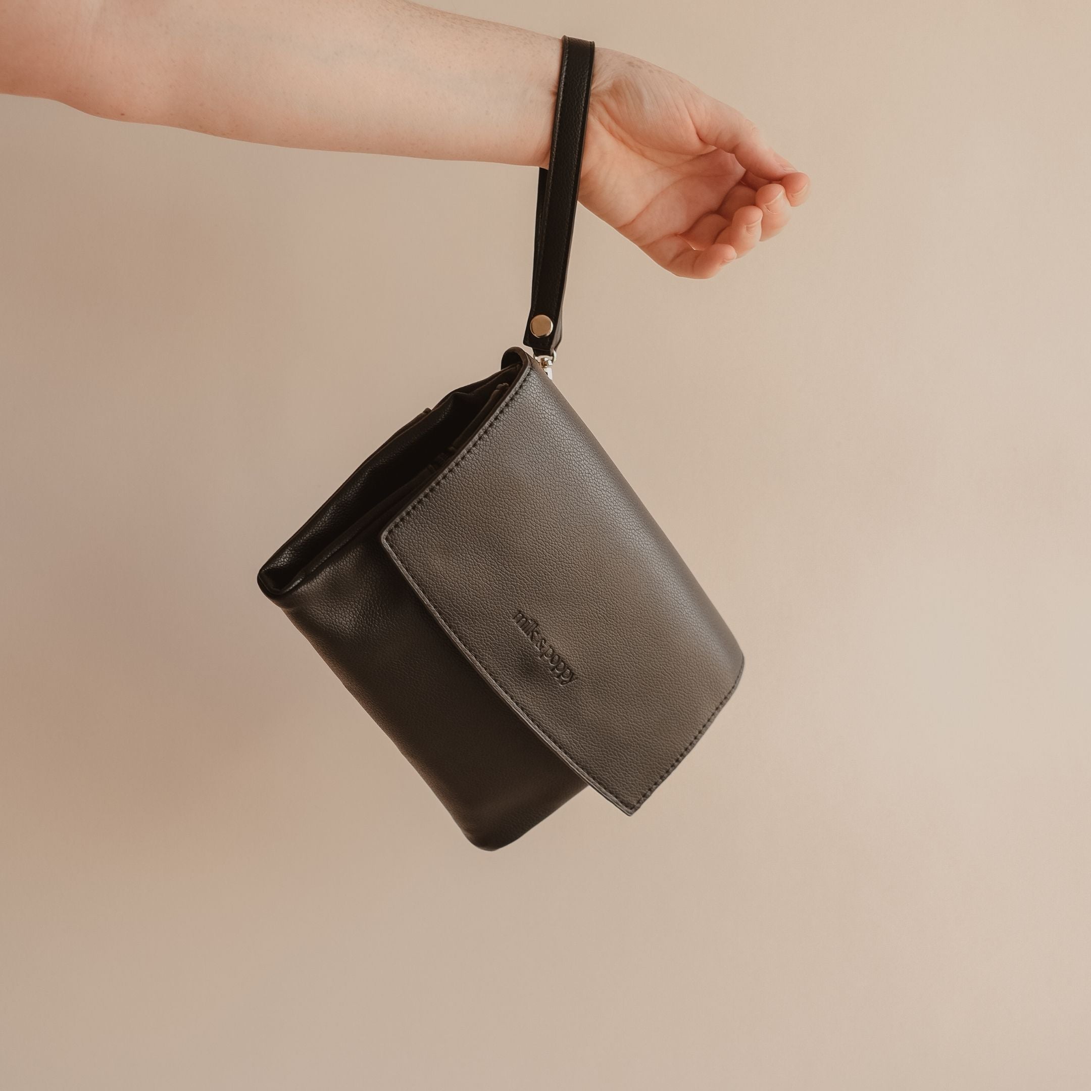 ANDI Nappy Wallet - Black/Euca - Milk & Poppy