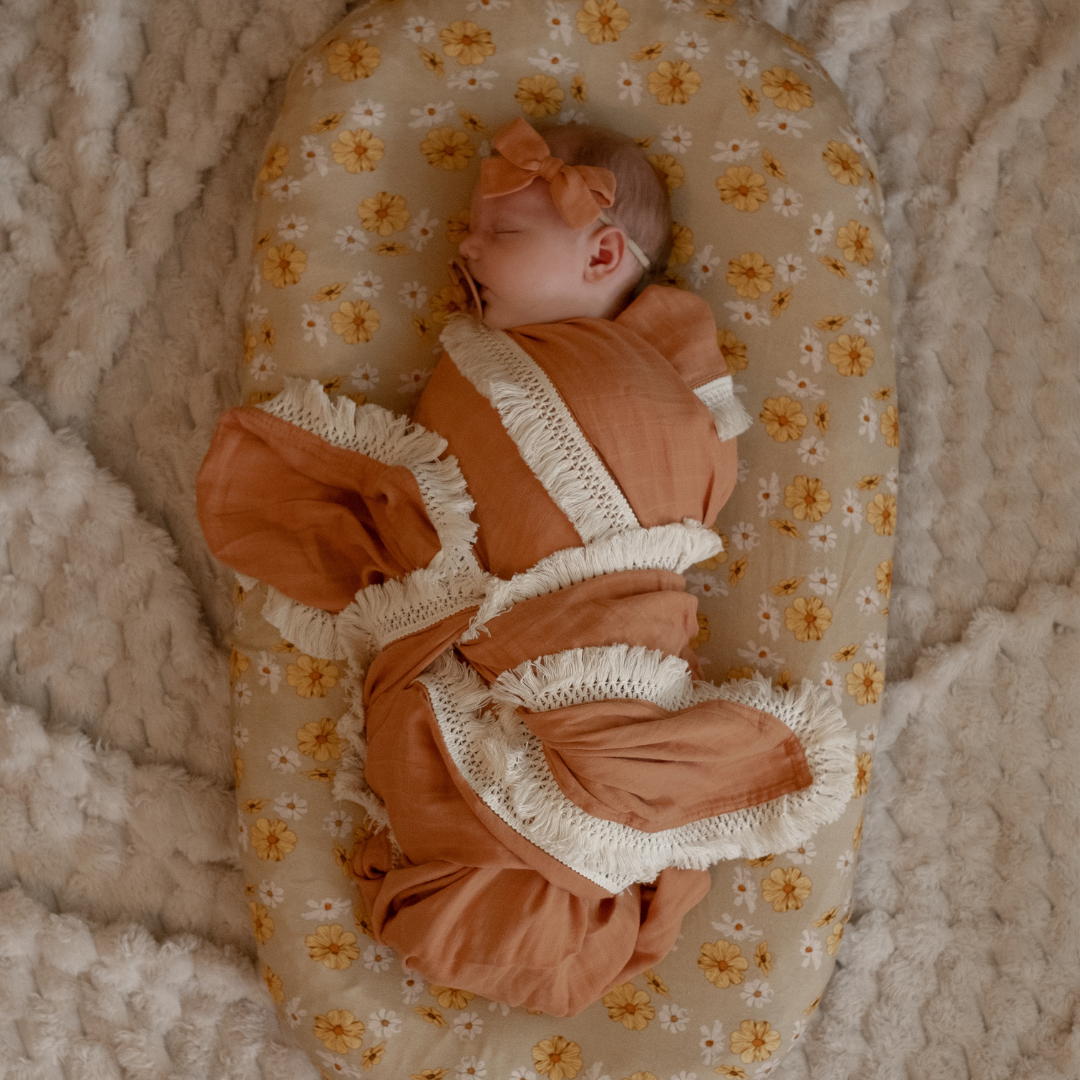 MUSLIN SWADDLE - Rust Tassel